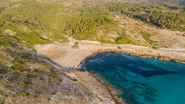 Cala Mitjana und Cala Estreta